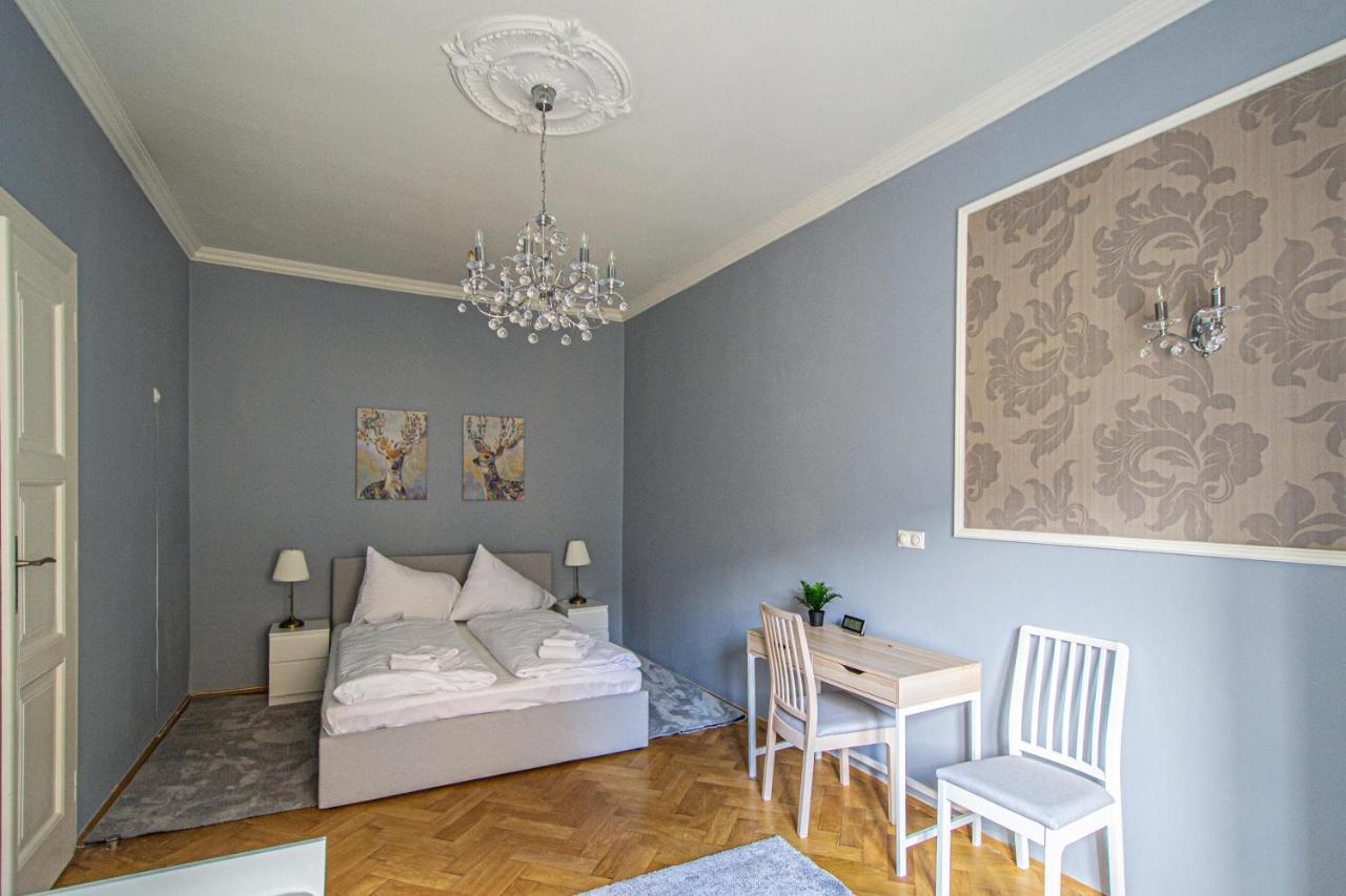 Lejlighed Luxury 150m2 On Wencelas Square With Private Garage *