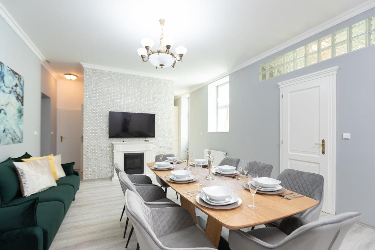 Lejlighed Luxury 150m2 On Wencelas Square With Private Garage Prag