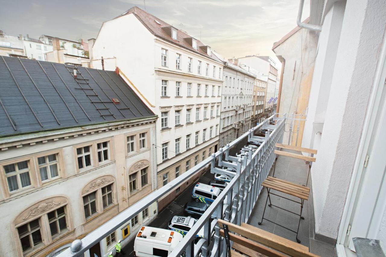 Lejlighed Luxury 150m2 On Wencelas Square With Private Garage Prag